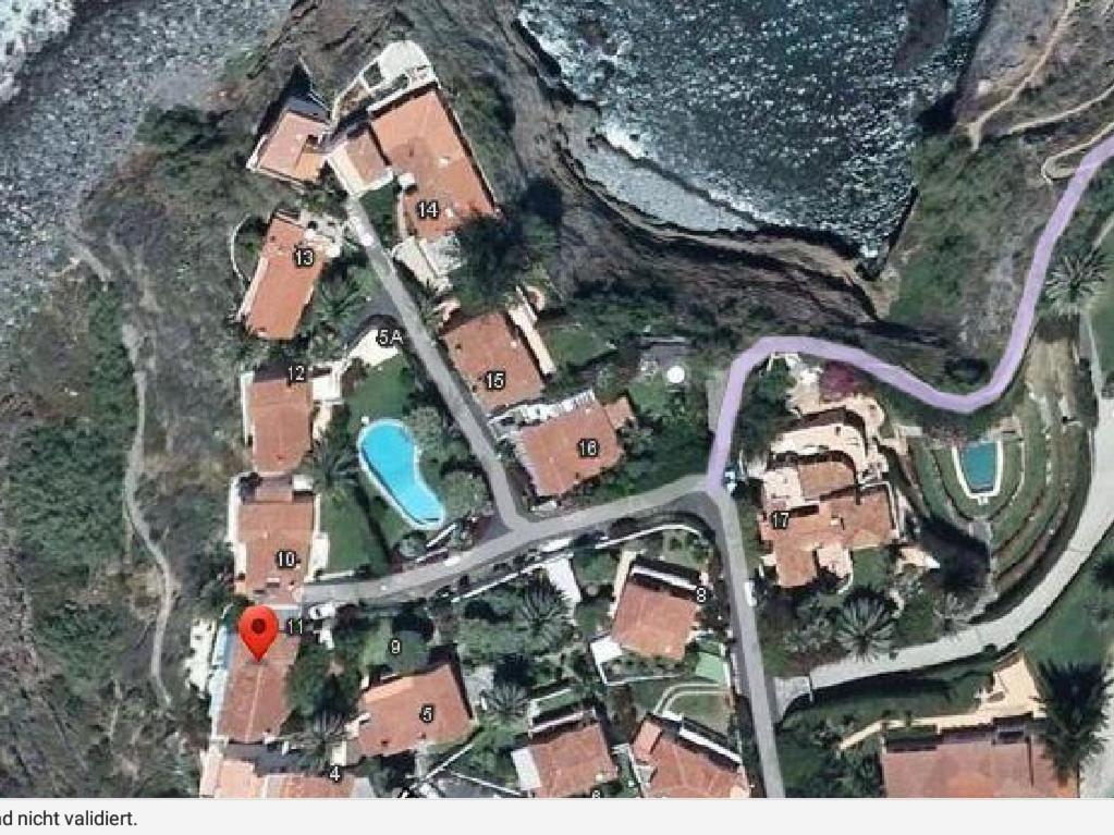 La Pardela Oceanfront Apartment *